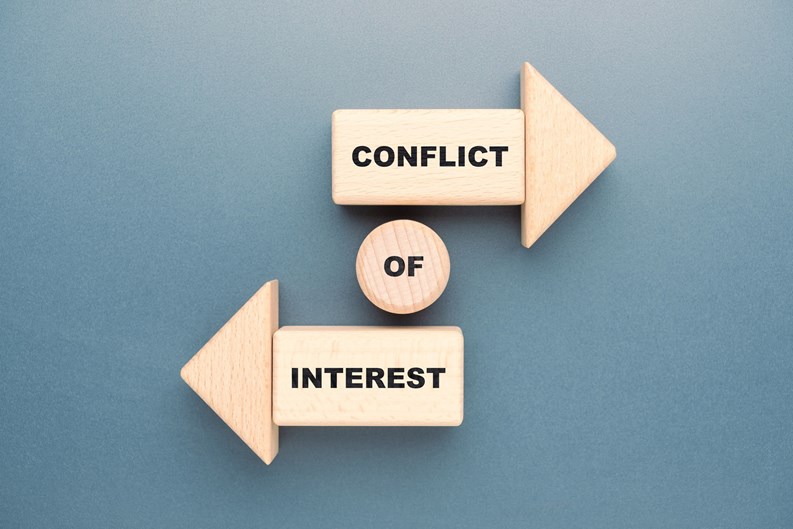 Concept of conflict of interest,  represented by arrows pointing in different directions