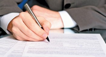 Negotiating Management Contracts